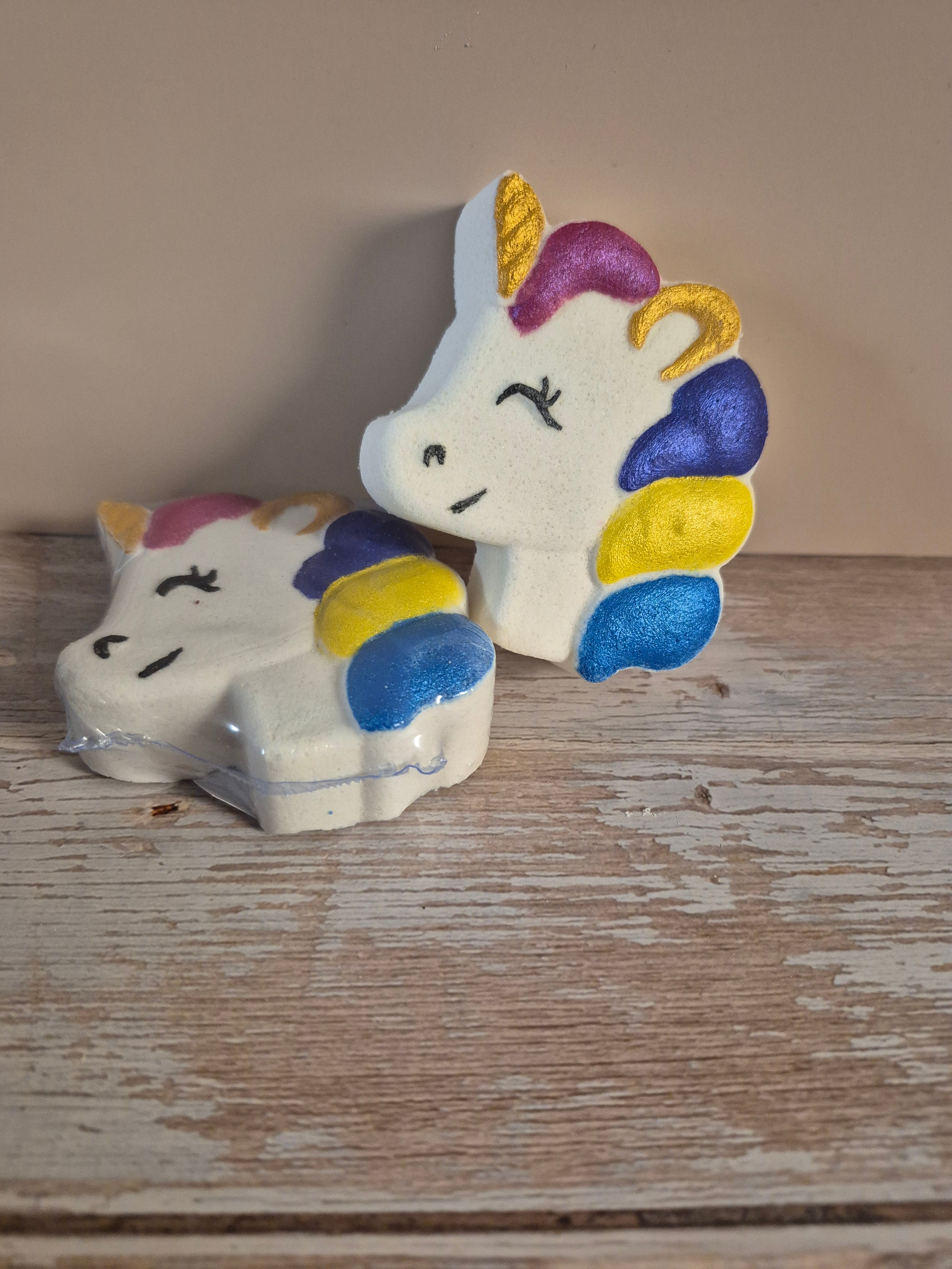 Unicorn Bath Bomb  (Magic grow toy inside)